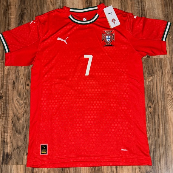 Ronaldo Puma Men's Red Soccer Jersey - Picture 1 of 3